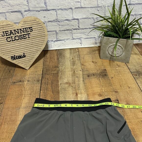 Lululemon Assert Short
Deep Coal size S - Picture 7 of 11